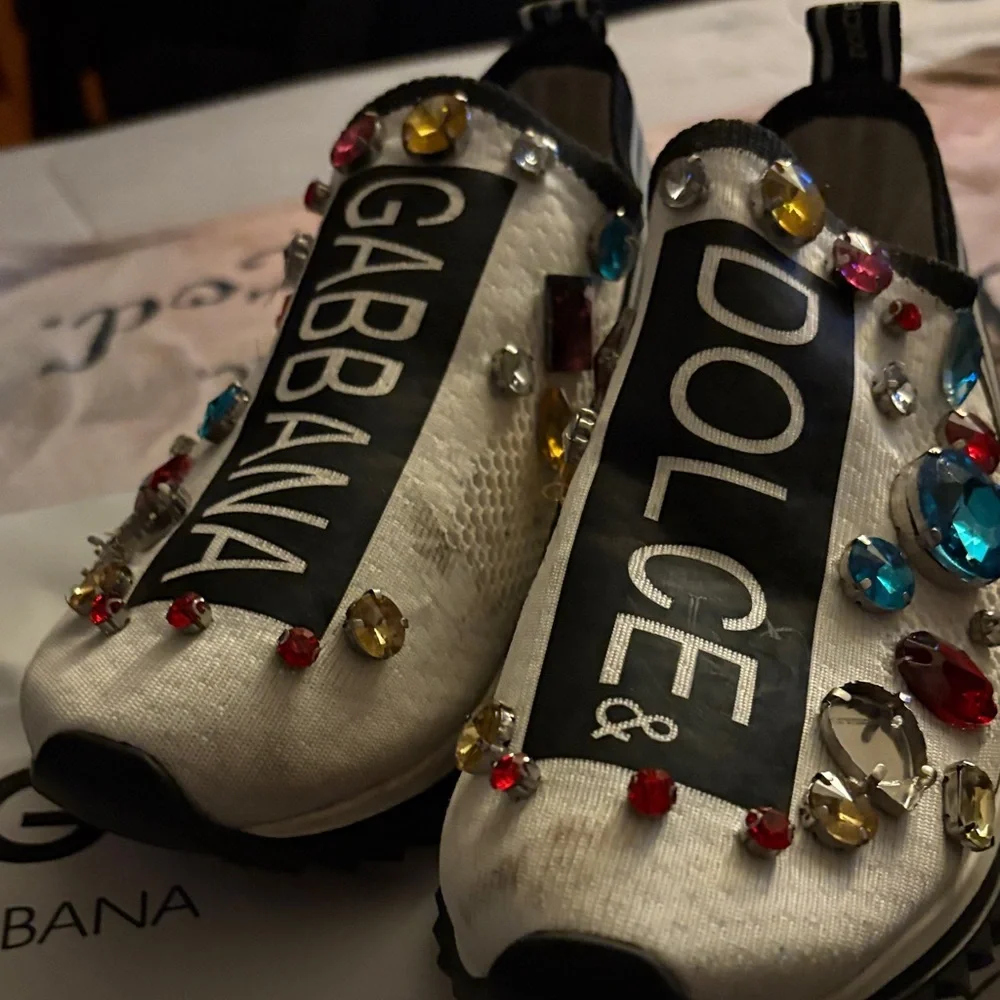 Dolce & Gabbana White and Black Box with Red Accents - Picture 2 of 7